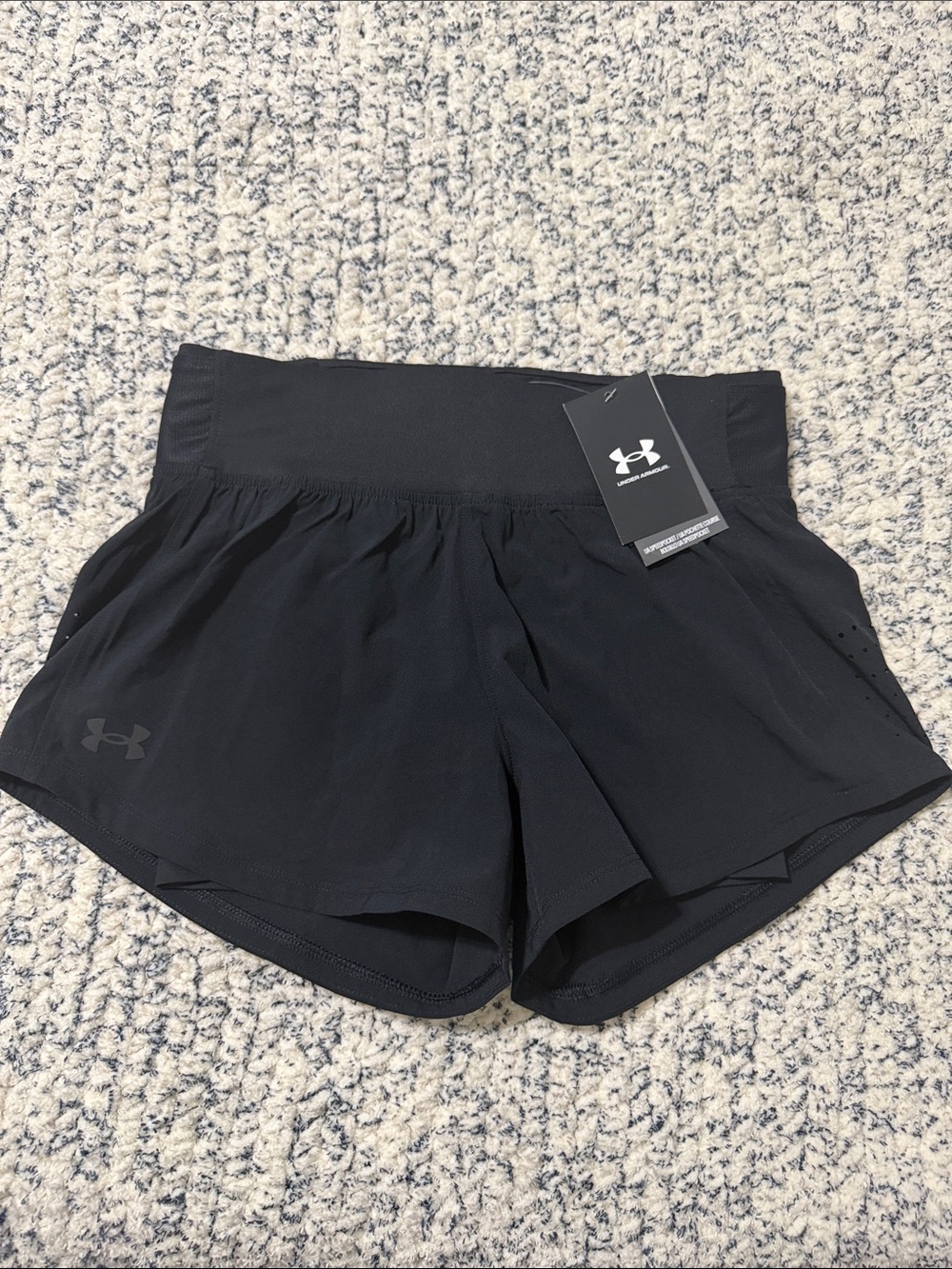 Under Armour Women's Black Performance Mid-Rise Athletic Shorts